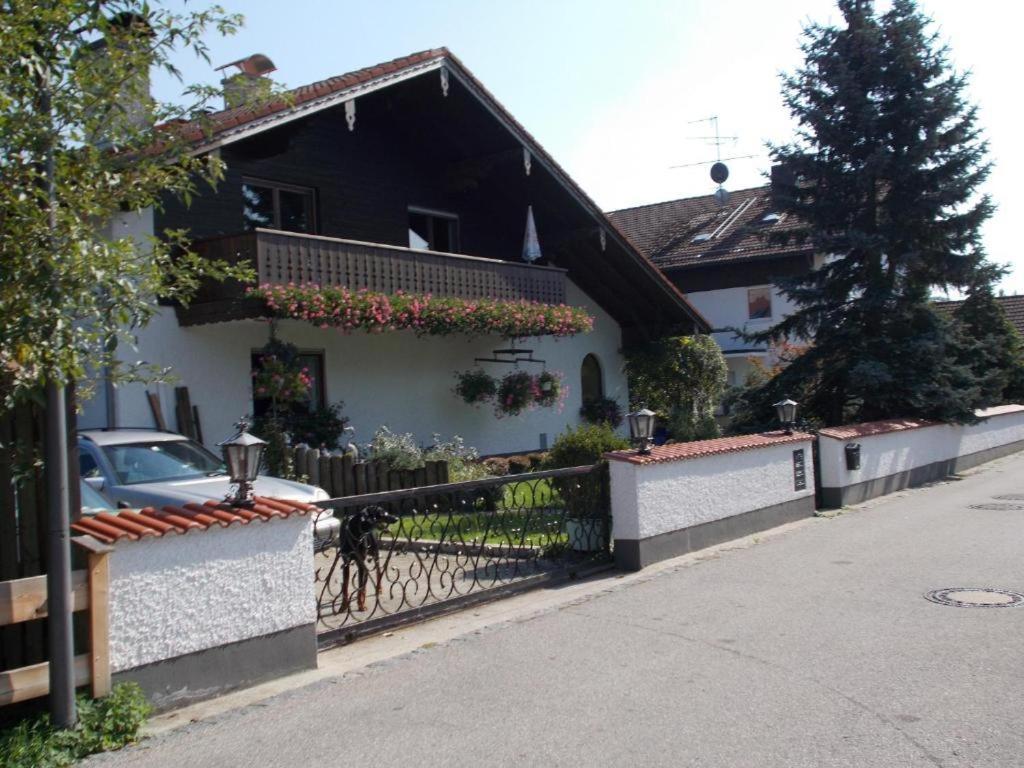 Karl-Stieler-Str. One Room In A 2 Room Appartment ; Lot Space Bruckmuhl Luaran gambar