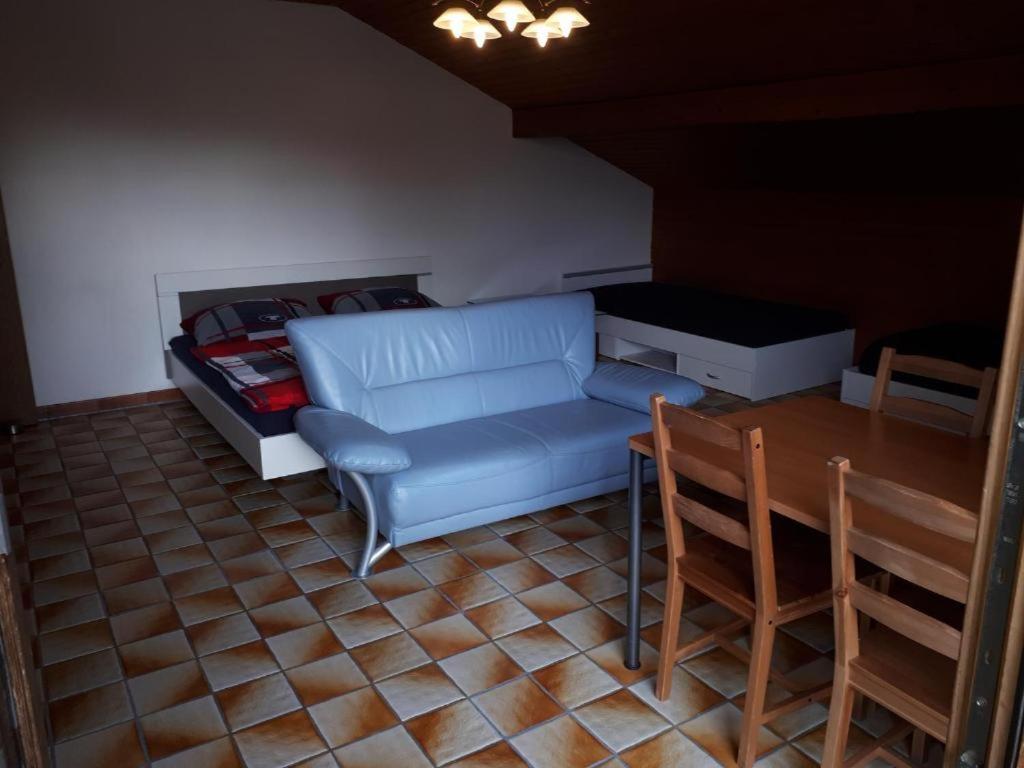 Karl-Stieler-Str. One Room In A 2 Room Appartment ; Lot Space Bruckmuhl Luaran gambar